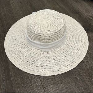 White sun hat